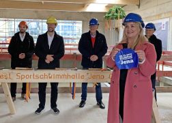 Neue Schwimmhalle In Jena Feiert Richtfest 00016